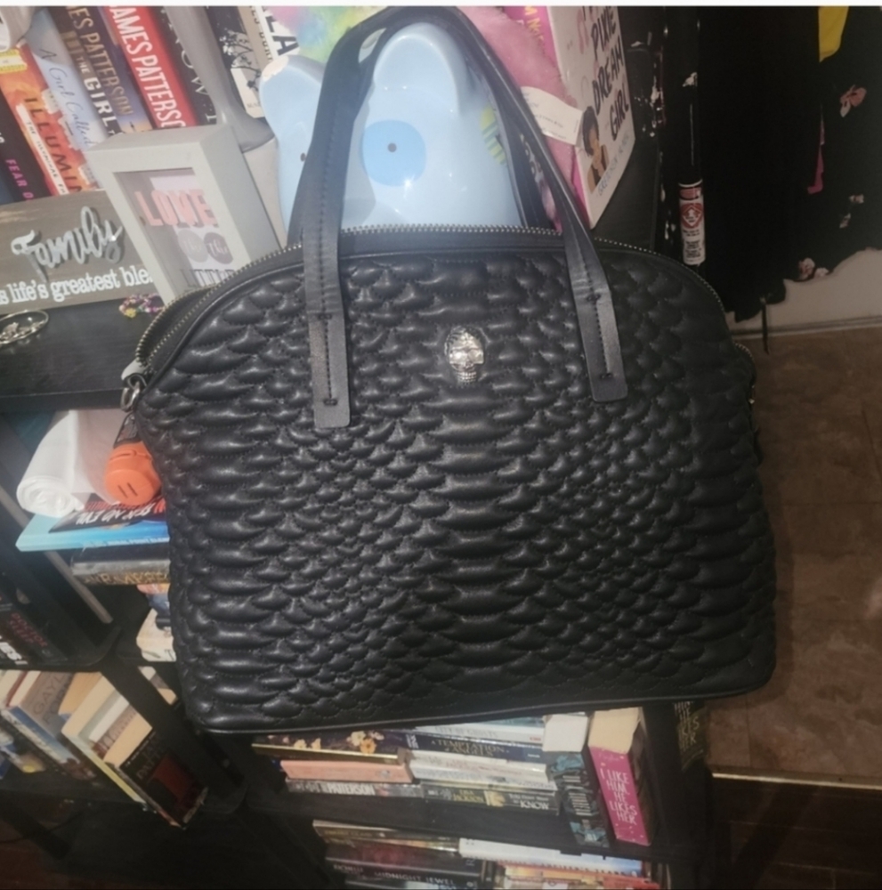 VERY RARE VINTAGE BETSEY JOHNSON SKULL SATCHEL - Picture 5 of 10